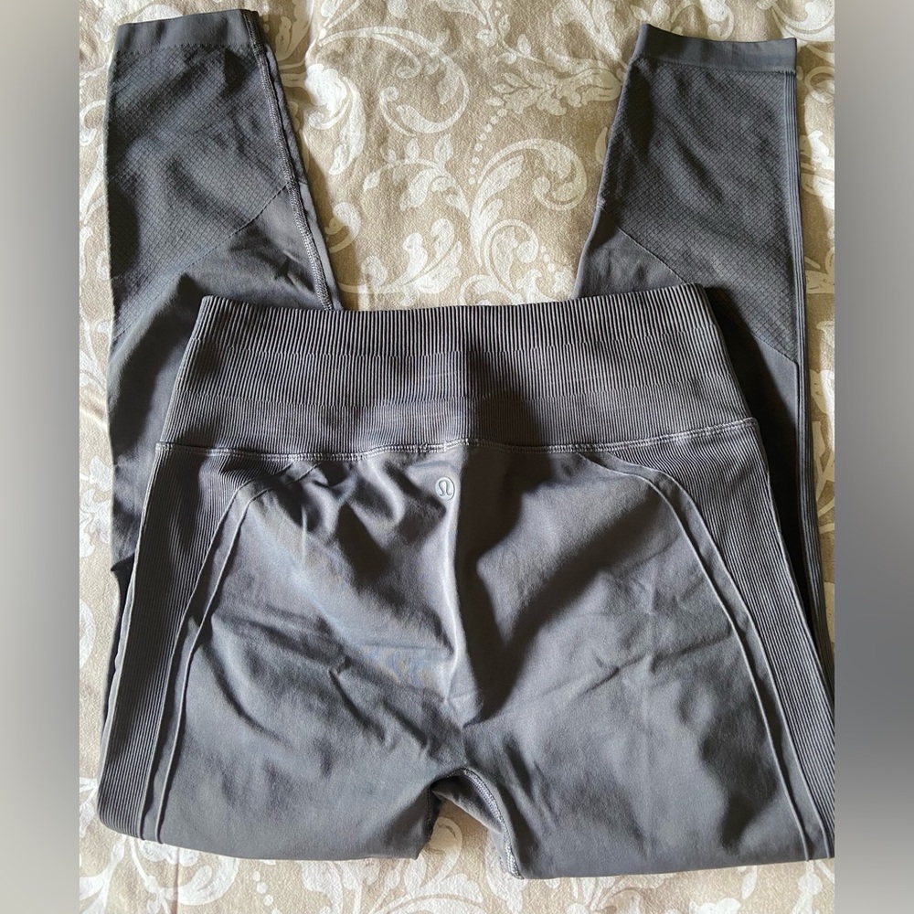 Lululemon grey size 8 seamless high waist leggings
